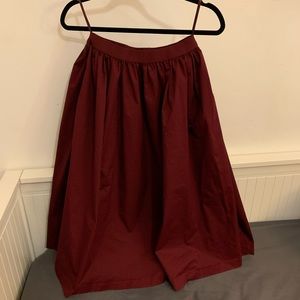 Uniqlo burgundy waistband midi skirt with pockets